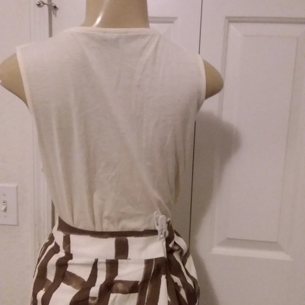 Banana Republic wrapped skirt - Picture 14 of 14